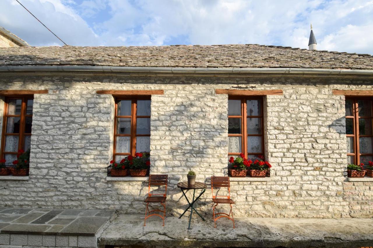 4 Rooms Gjirokastra Exterior photo