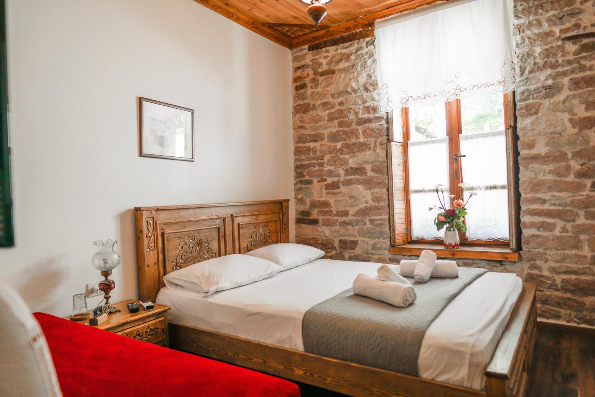 4 Rooms Gjirokastra Exterior photo