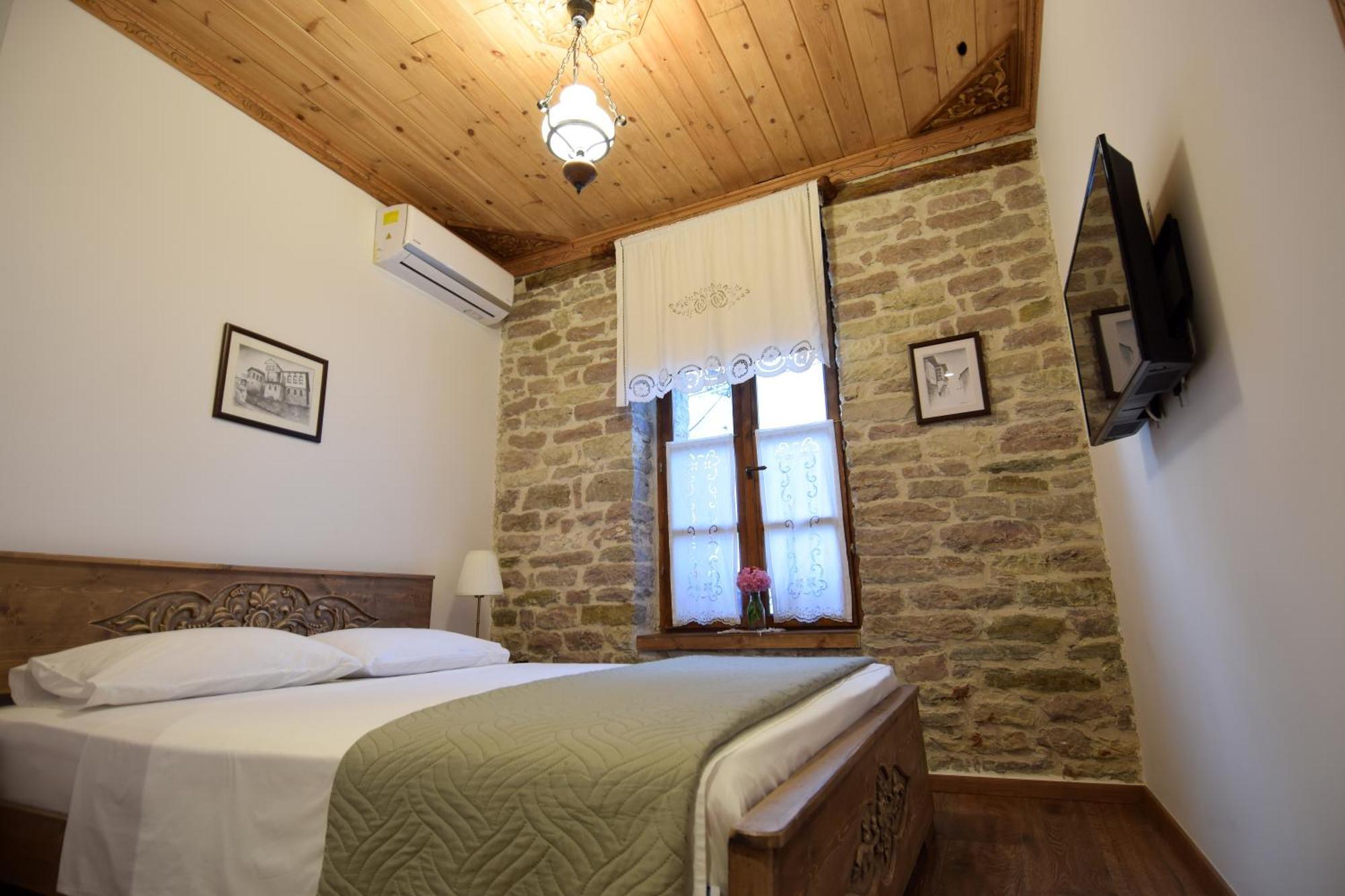 4 Rooms Gjirokastra Exterior photo